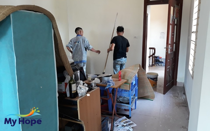 Nên thuê thợ hay tự sơn nhà - Phương án nào hiệu quả nhất?